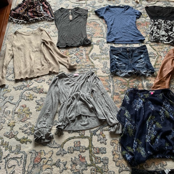 Tops - Women’s Clothing Lot - Size Small
